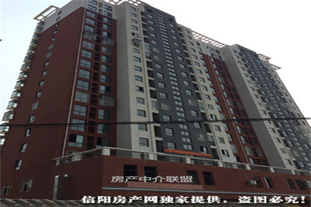 精装5楼带阁楼！阁楼已装修带大车库！上学方便